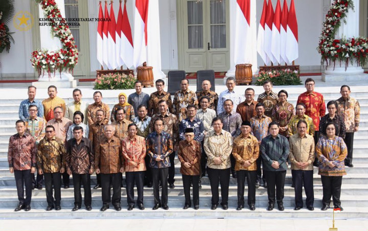 Usai Pelantikan, Jokowi Minta Para Menteri Langsung 'Tancap Gas'