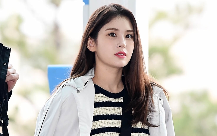 Jeon Somi Heboh Ceritakan Kronologi Reuni Dadakan dengan Twice di Bandara
