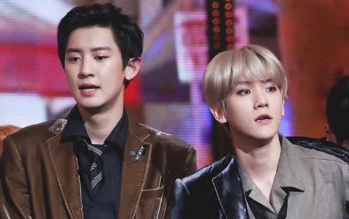 Chanyeol dan Baekhyun EXO Bikin Histeris Dandan Lokal Ala Mas-Mas Jawa