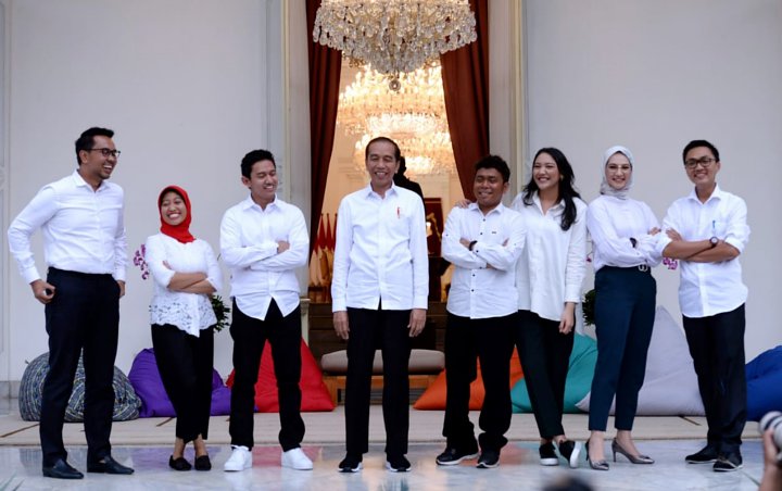 Dituding Cuma Jadi Pajangan Jokowi, Para Stafsus Milenial Tangkis Dengan Jawaban Cerdas Ini