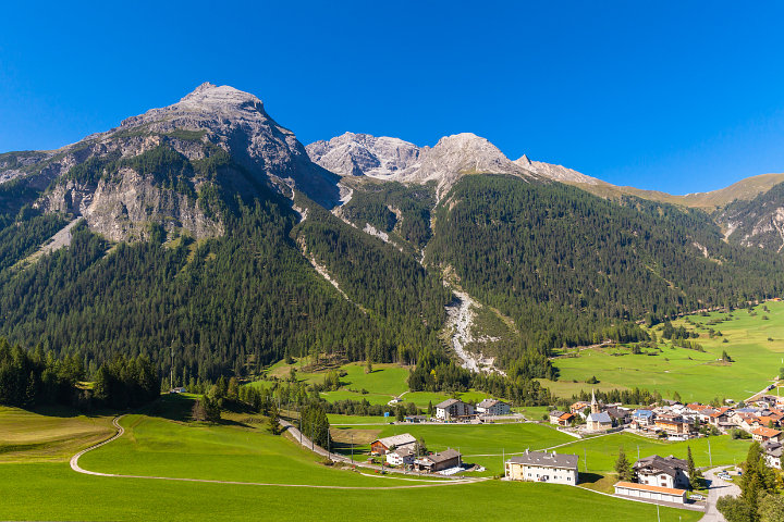Desa Bergun Di Swiss Tak Boleh Difoto Karena Saking Indahnya