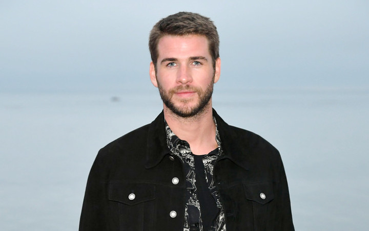 Liam Hemsworth Kedapatan Beli Ganja Usai Pisah dari Miley Cyrus
