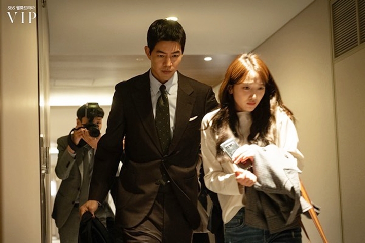 'VIP' Rilis Interaksi Mengejutkan Lee Sang Yoon dan Selingkuhan