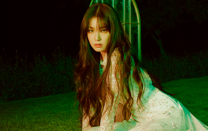 Dandanan Ala Putri Irene Red Velvet di MV 'Psycho' Tuai Decak Kagum