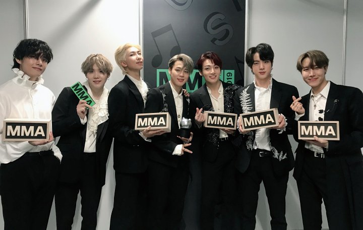 BTS Grup Pertama Borong Semua Daesang Di Satu Ajang Penghargaan