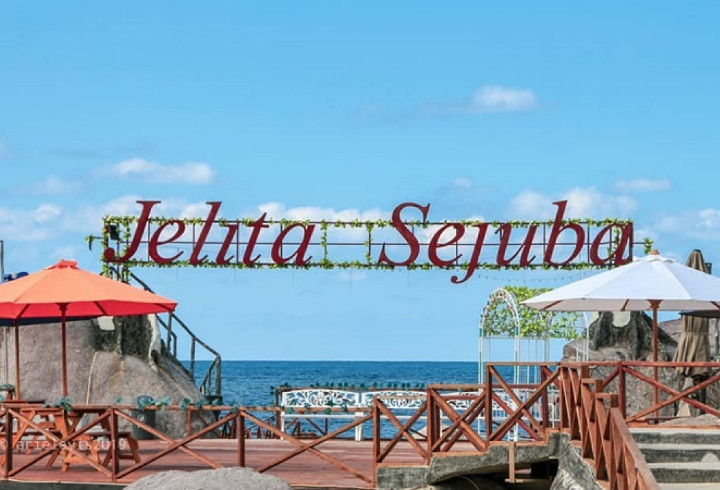 Jelita Sejuba Resort, Destinasi Wisata di Natuna dengan Pemandangan Bebatuan yang Menarik