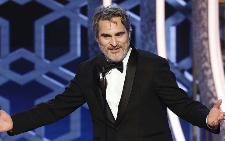 Golden Globes 2020: Jadi Aktor Terbaik Lewat Joker, Joaquin Phoenix Mengumpat Di Pidatonya