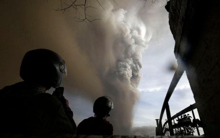 Imbas Erupsi Gunung Taal Filipina, KBRI Manila Siap Evakuasi WNI