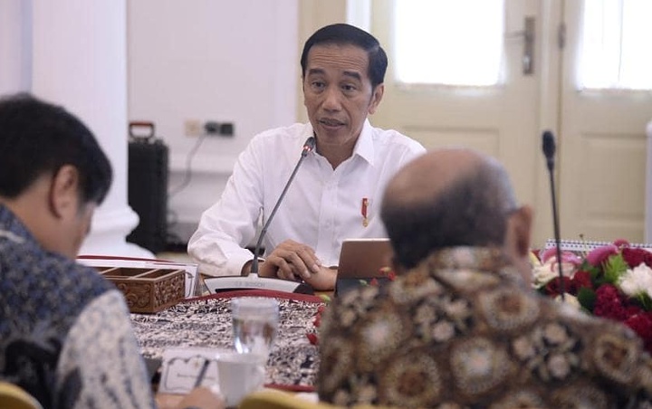 'Disentil' Rocky Gerung Soal Banjir, Jokowi: Ya Demo Saja