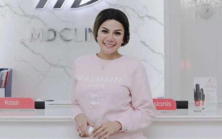 Diblacklist TV, Nikita Mirzani 'Nangis-Nangis' di IGD Buktikan Ramalan Apes Mbah Mijan?