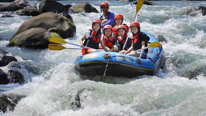 Bermain Arung Jeram di Sungai Elo Magelang Bisa Memberikan Pengalaman yang Seru Loh