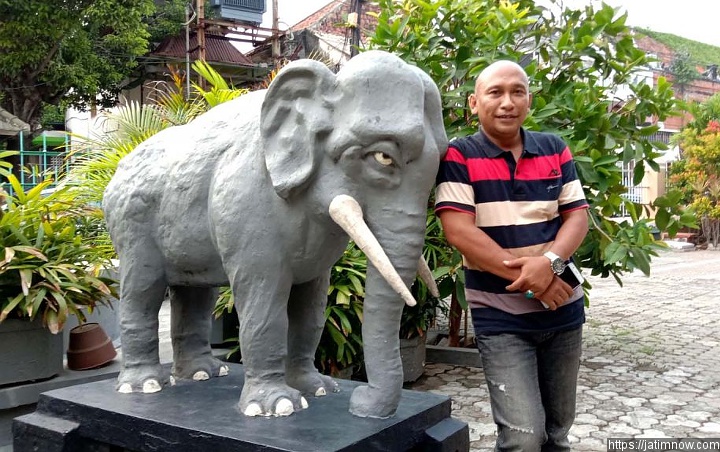 Dibangun Tanpa Izin, Ahli Waris Minta Patung Gajah Mungkur Gresik Dibongkar