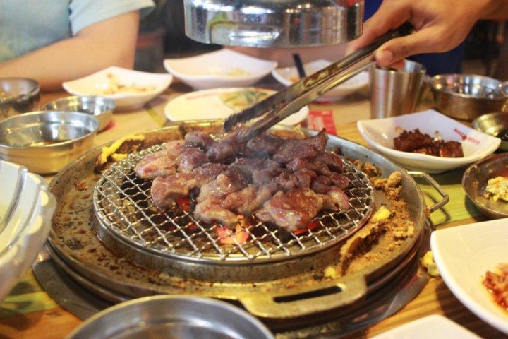 Magal Korean BBQ, Restoran Korea di Surabaya yang Cocok Dijadikan Tempat Kumpul Bersama Keluarga