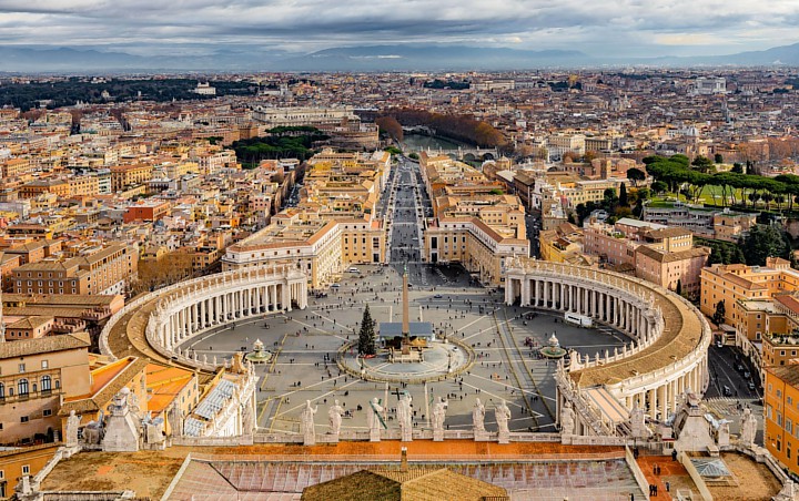 'S3 Vatikan' Ramai Dibahas Hingga Jadi Trending Topic Gara-Gara Ustaz Mualaf Ini