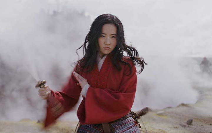 Disney Pamerkan Wajah Ganteng Love-Interest 'Mulan' Pengganti Li Shang di Poster Baru