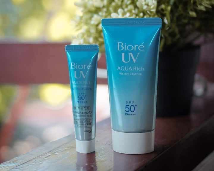 Biore UV Aqua Rich Watery Essence Sunscreen SPF 50, Sunscreen Berkualitas dengan Harga Terjangkau