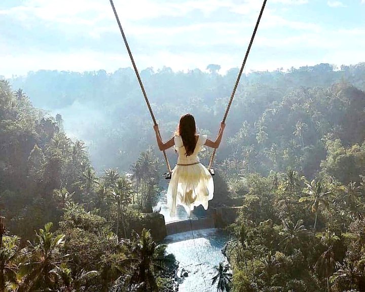 Tantang Nyalimu dengan Berayun di Ketinggian di Bali Swing Ubud