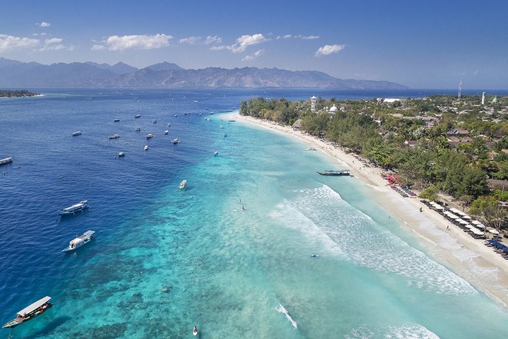 tulislah pengalamanmu ketika pergi ke tempat wisata Pergi Bulan Madu ke Lombok Maka Wajib Banget Mengunjungi 