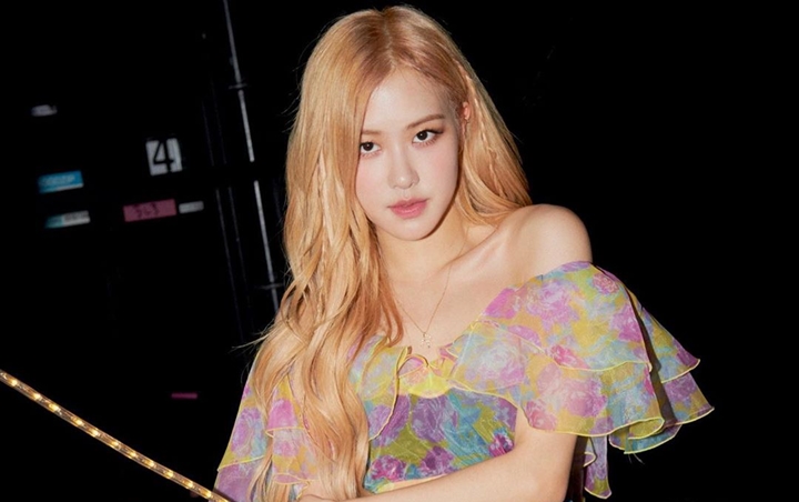 Rose BLACKPINK Seksi Umbar Paha di W Korea, Bodi Super Langsing Bikin Iri