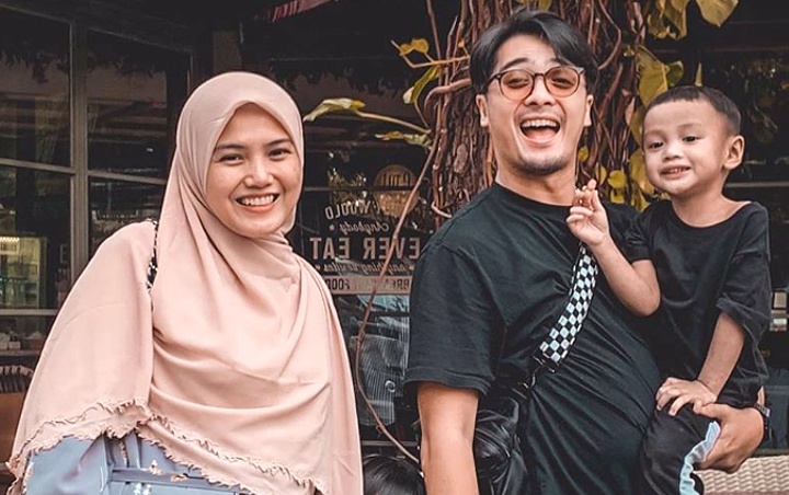 Ricky Harun Minta Doa Untuk Istri Yang Mau Lahiran Anak Keempat, Sederet Rekan Artis Malah Terkejut