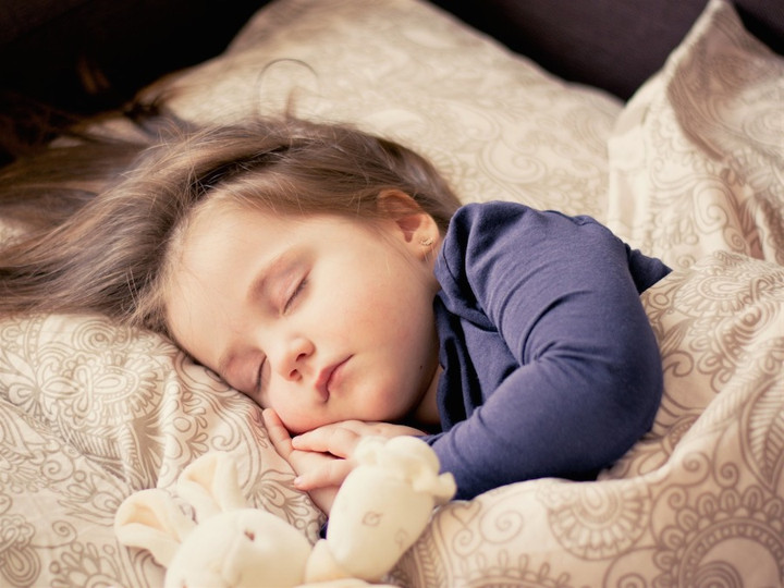 Jangan Disia-siakan, Selalu Manfaatkan Waktu Tidur Anak Untuk Bekerja
