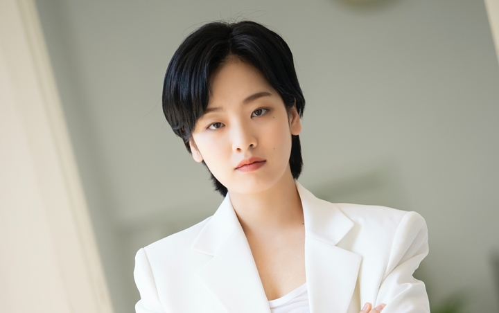 Lee Joo Young Ungkap Alasan Karakter Transgendernya Ubah Warna Rambut di 'Itaewon Class'