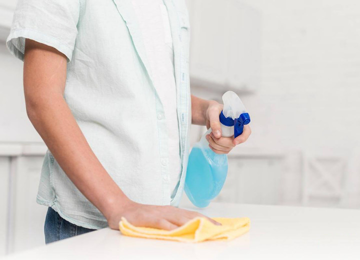 Apakah Ada Efek Samping Penggunaan Desinfektan Rumahan?