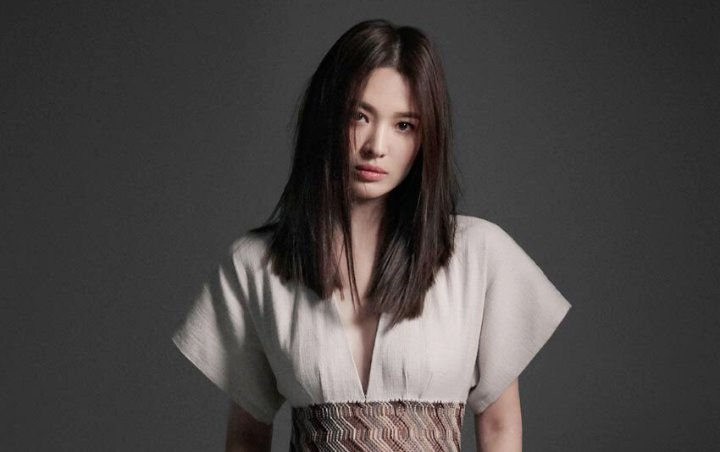 Cantik dan Berkelas, Song Hye Kyo Bahas Kesetiaan di Video Wawancara Baru