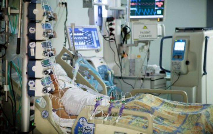 Kisah Tegar Perawat Harus Mematikan Ventilator Pasien Corona Dan Setia Temani Hingga Ajal 