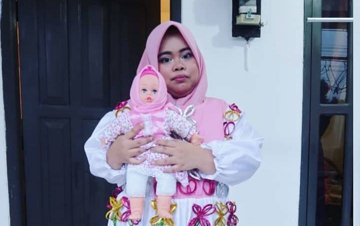 Kekeyi Nyengir Naksir Pangeran Berkuda, Jilbab Kusut Diledek Mirip Tsunami