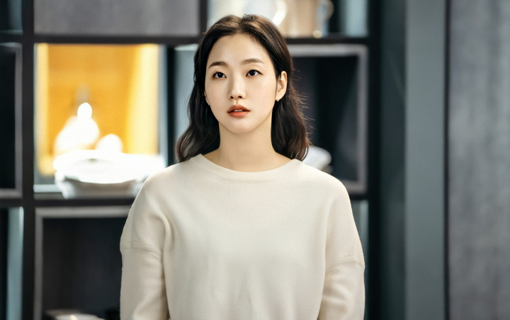 Wajah Tanpa Make Up Kim Go Eun di Postingan Baru Jadi Perbincangan