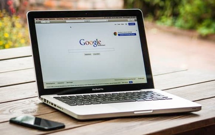 Sediakan Fasilitas Saat WFH, Google  Kekurangan Laptop untuk 300 Ribu Karyawannya
