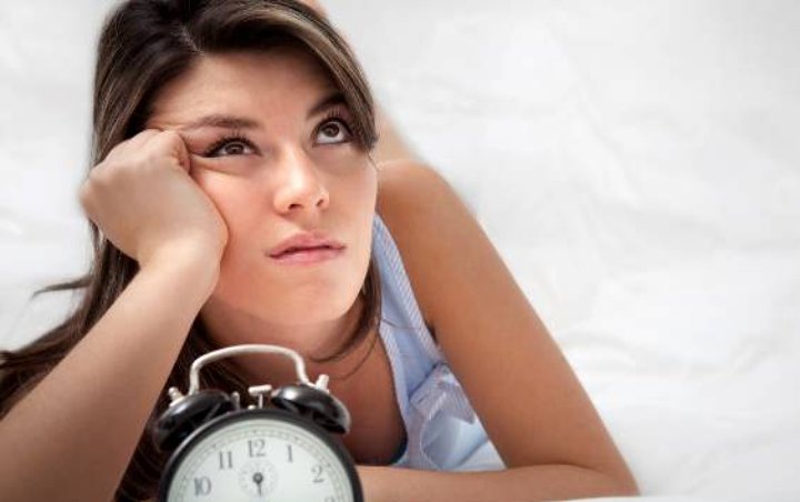 Waktu Tidur Berantakan Gara-gara Puasa? 7 Tips Ini Bakal Bantu Atasi Insomnia Di Bulan Ramadan