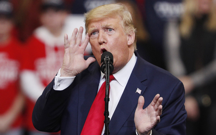 Kembali Memanas, Trump Salahkan Tiongkok Soal 'Pembunuhan Massal' Virus Corona