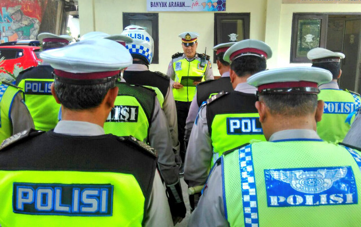 Ngamuk dan Kabur Usai Ditegur Tak Pakai Masker Saat PSBB, Oknum Polisi Bandung Ini Akhirnya Dimutasi