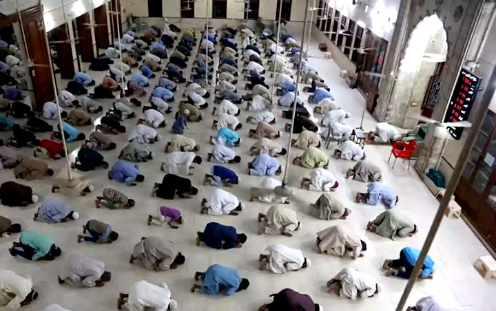 Bersiap New Normal, Begini Protokol Sholat Di Masjid Selama Pandemi Corona