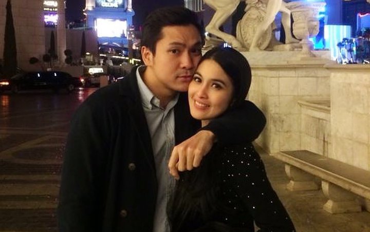 Sandra Dewi Lahap Disuapi Suami Tampan, Gaya Ngemong Bikin Kesengsem