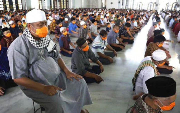 Masjid Al Akbar Surabaya Siapkan Protokol Salat Jumat, Perbandingan Jamaah 1:10