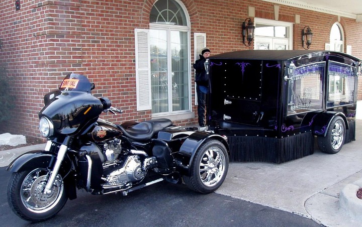Ramai Harley Davidson 'Disulap' Jadi Kereta Jenazah, Berapa Harga Sewanya?