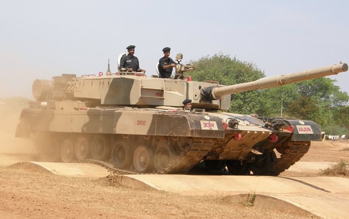 Usai Rudal, India Kirim Artileri dan Tank ke Perbatasan Tiongkok