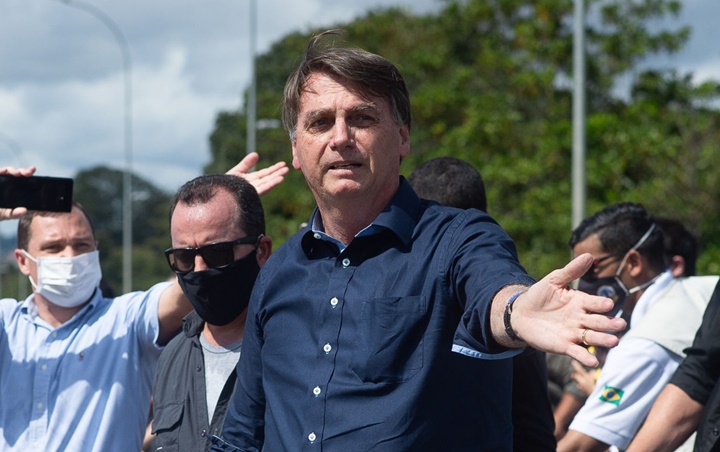 Presiden Brasil Jair Bolsonaro Dinyatakan Sembuh dari COVID-19 Setelah Empat Kali Tes