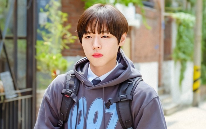 Rambut Mangkuk, Park Ji Hoon Disebut Mirip Bayi Jadi Anak SMA di 'Love Revolution' 