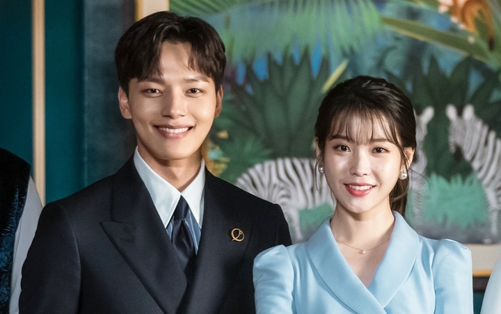 IU Tak Ragu Pilih Yeo Jin Goo Sebagai Tipe Cowok Idealnya