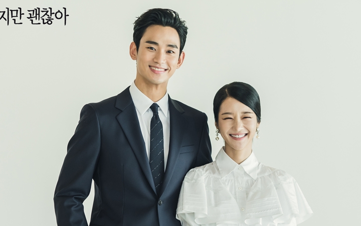 Selfie Bareng Kim Soo Hyun, Posisi Tangan Seo Ye Ji di Lokasi 'It's Okay To Not Be Okay' Curi Fokus