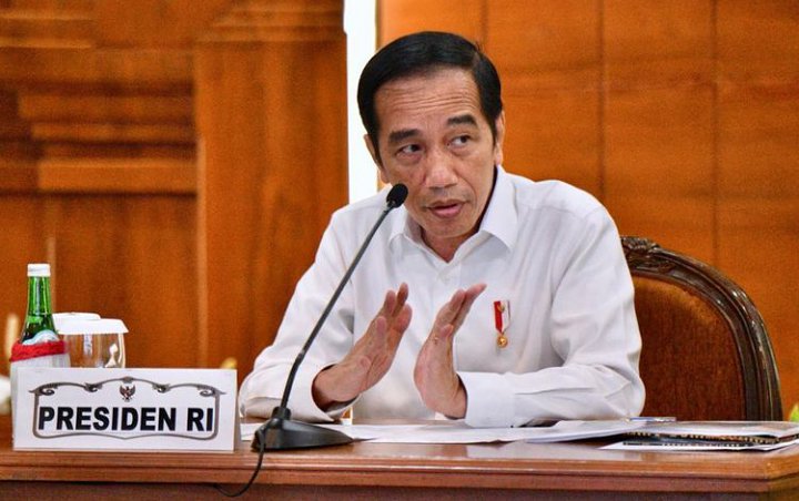Jokowi 'Sentil' Maskapai dan Pariwisata Gegara Ekonomi Anjlok 5,32 Persen