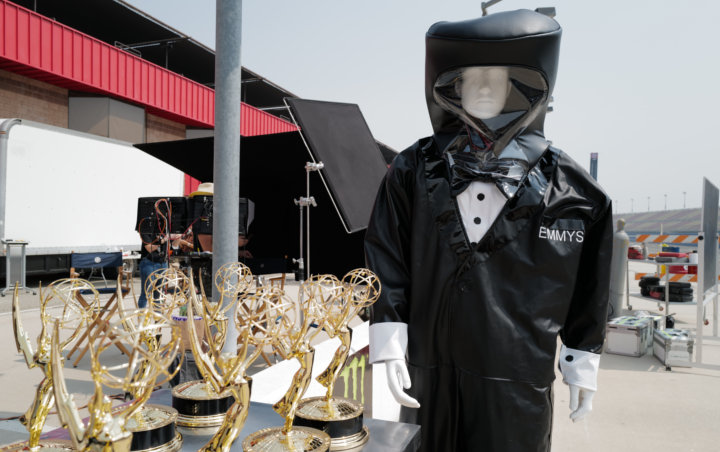 Patuhi Protokol COVID-19, Piala Emmy Awards 2020 Bakal Diantar ke Rumah Pemenang dengan Hazmat