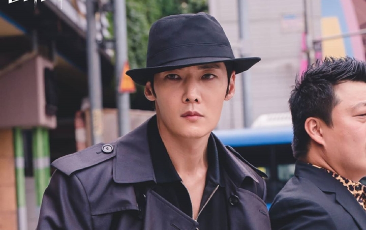 Choi Jin Hyuk Tuai Pujian Makan Usus Mentah Asli Saat Syuting 'Zombie Detective'
