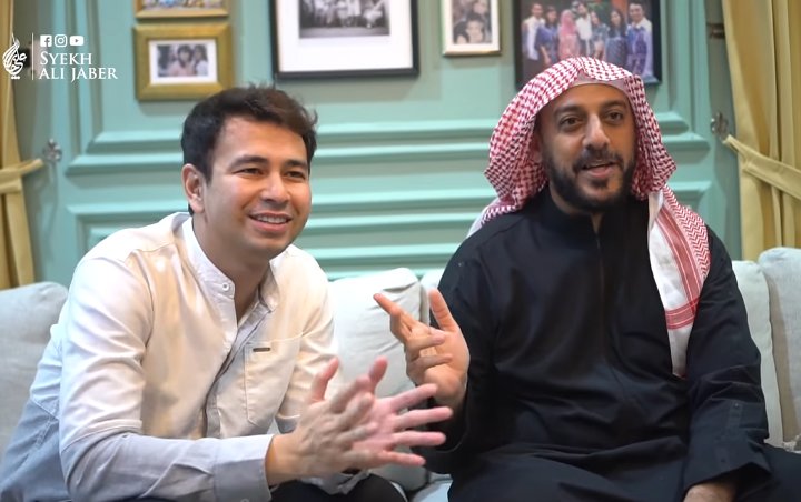 Pamer Aurat, Raffi Ahmad Akhirnya Ganti Celana Saat Berhadapan dengan Syekh Ali Jaber