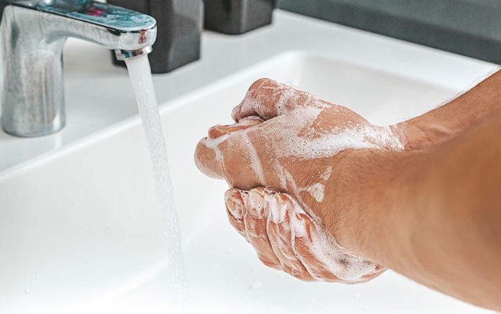 Jangan Malas Cuci Tangan! Virus Corona Bisa 'Hidup' Di Kulit Manusia Hingga 9 Jam