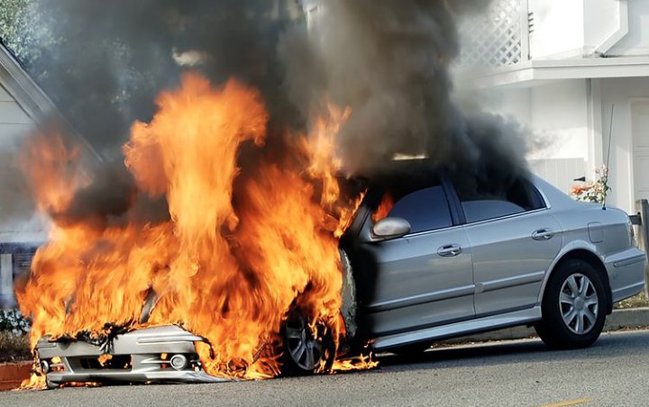 Seorang Wanita Tewas Terbakar dalam Mobil Diduga Dibunuh, Ternyata Kerabat Presiden Jokowi